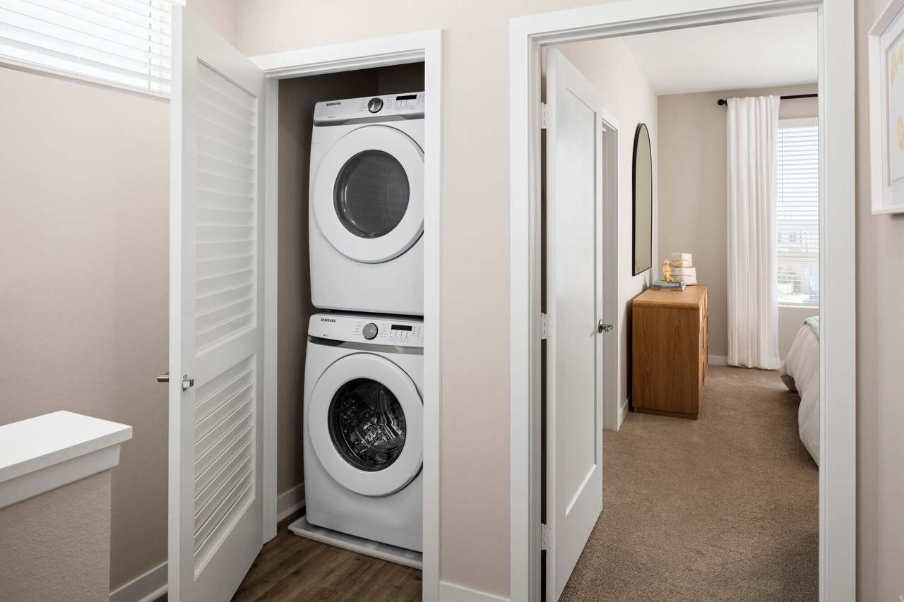 550 South Barrington Avenue