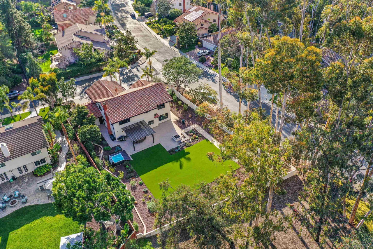 1405 East Vegas Valley Drive