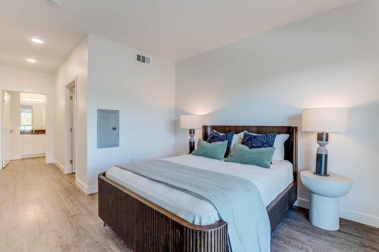 200 Bicentennial Way