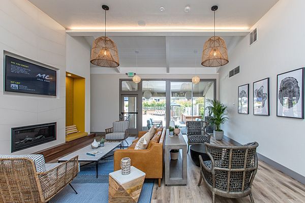 1055 Foster City Boulevard