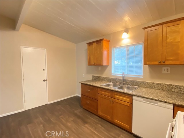 828 North Buena Vista Street