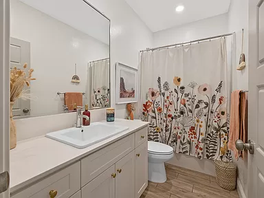 7085 West Poe Avenue