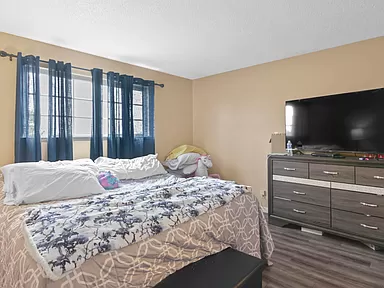 218 Marquette Avenue