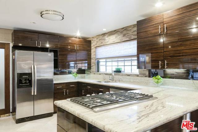 5803 Wooster Avenue, Unit 10