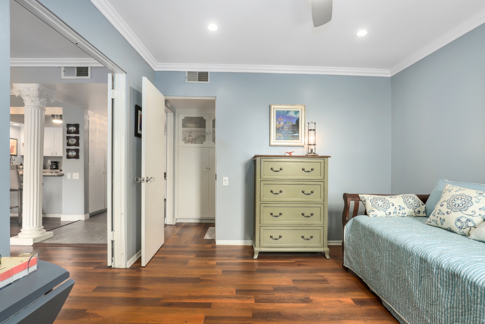 4200 Laurel Canyon Boulevard, Unit 2